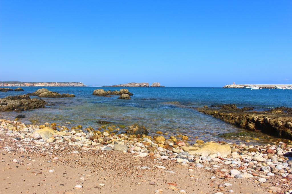 Sagres Sunny Room With Private Bathroom 300M From The Beach Bagian luar foto