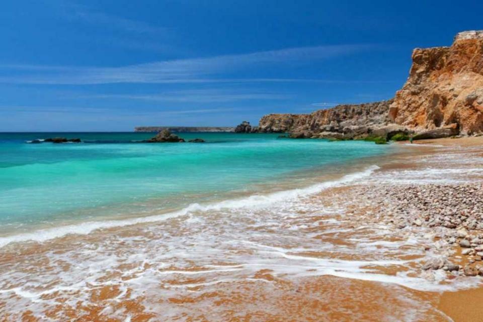 Sagres Sunny Room With Private Bathroom 300M From The Beach Bagian luar foto