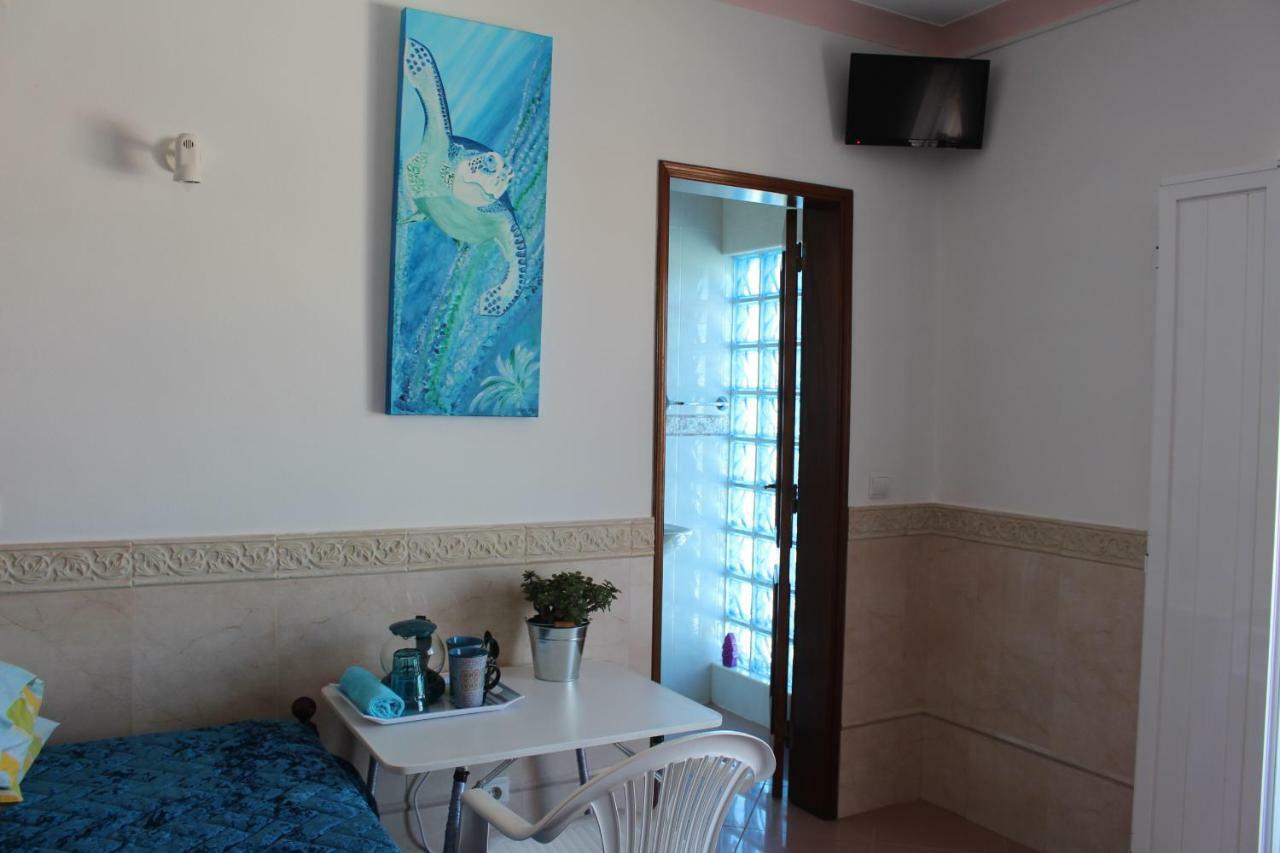 Sagres Sunny Room With Private Bathroom 300M From The Beach Bagian luar foto
