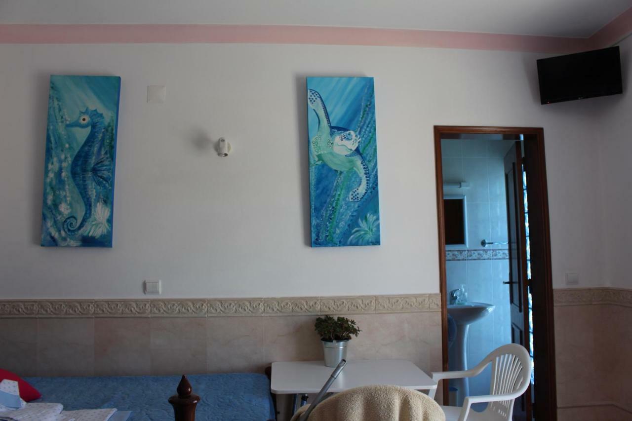 Sagres Sunny Room With Private Bathroom 300M From The Beach Bagian luar foto